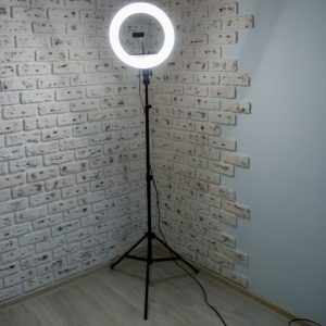 Светодиодная кольцевая лампа белого 36 см